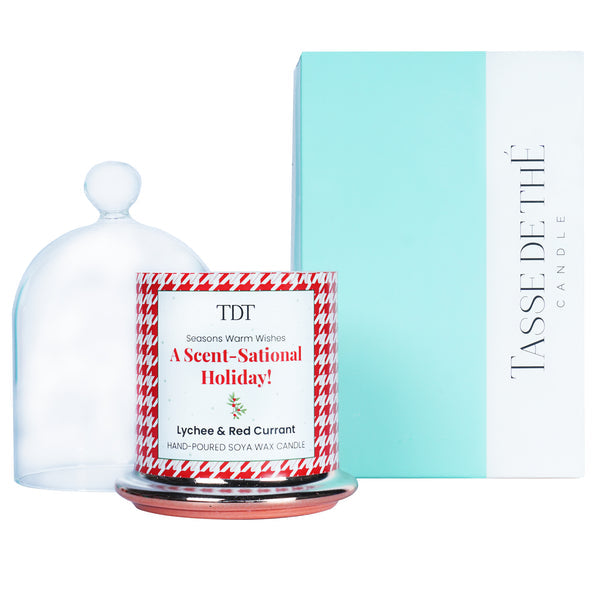 A Scent-Sational Holiday Candle
