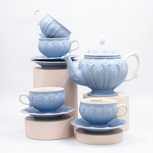 Decorative vintage porcelain blue tea pot with 4 cups & saucers